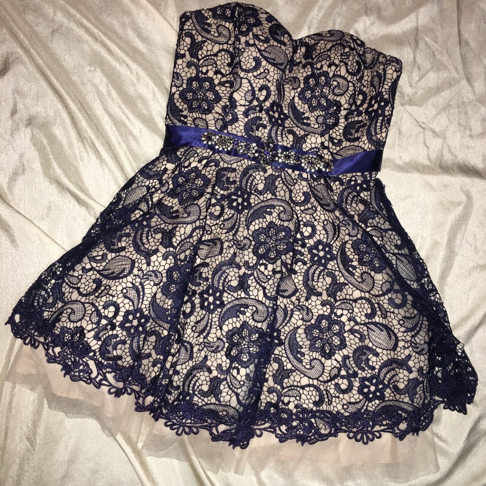 Blue short dress